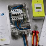 branchement avant compteur Linky, coffret ouvert, câbles, fiche technique