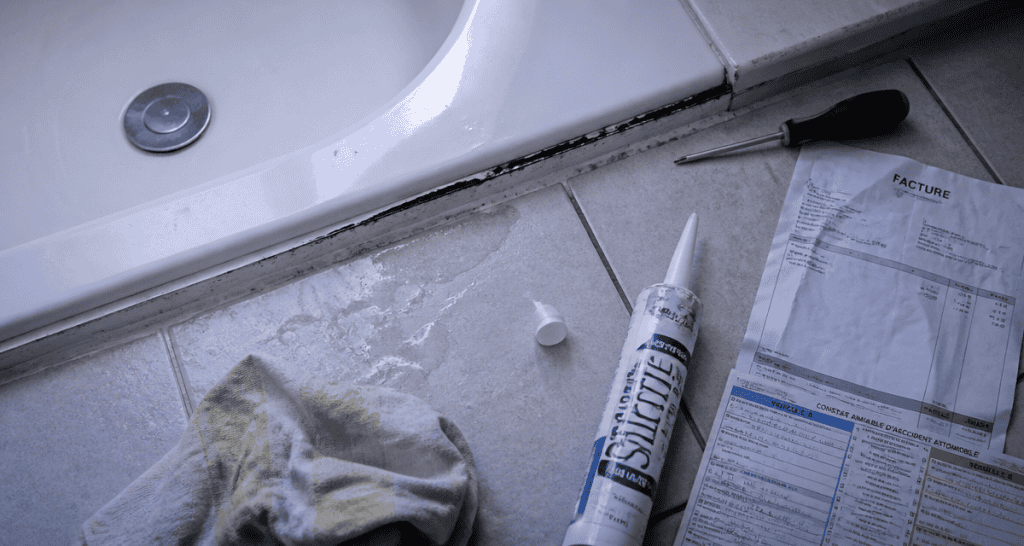 dégât des eaux joint défectueux assurance salle de bain