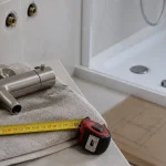 Hauteur mitigeur douche : 110 cm, repère mural en salle de bain