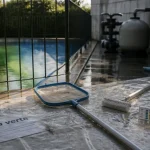 Chlore choc pour eau verte de piscine, eau verte à traiter