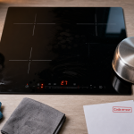Panne plaque induction : reset 30 secondes et 5 signes à vérifier